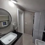 Appartamento Renovated 2nd Floor Near Center 2 *