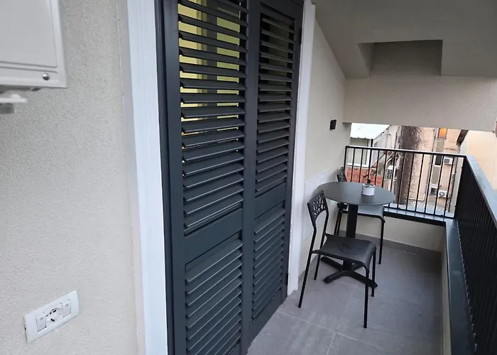 Brand New Modern Apartment, 2 Bedrooms And 2 Bathrooms