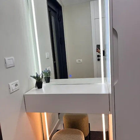 Brand New Modern Apartment, 2 Bedrooms And 2 Bathrooms Apartmán *