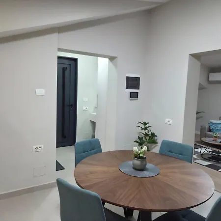 Apartmán Brand New Modern Apartment, 2 Bedrooms And 2 Bathrooms Tirana