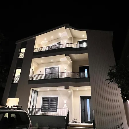 アパート Renovated 2nd Floor Near Center 2