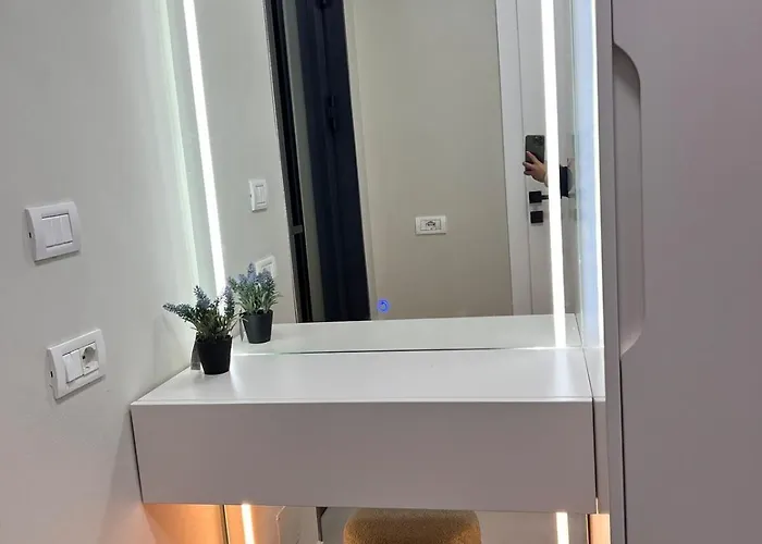 Brand New Modern Apartment, 2 Bedrooms And 2 Bathrooms Apartmán *