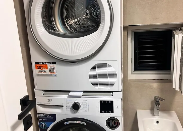 Brand New Modern Apartment, 2 Bedrooms And 2 Bathrooms Apartment Tirana