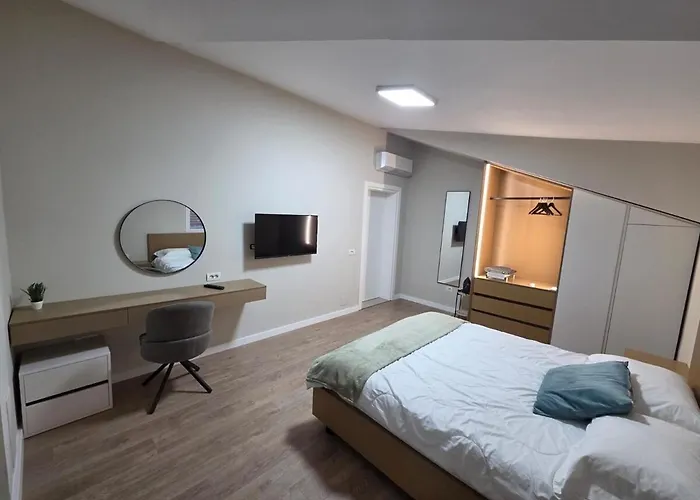 Renovated 2Nd Floor Apt Near City Center Villa 2 Tirana