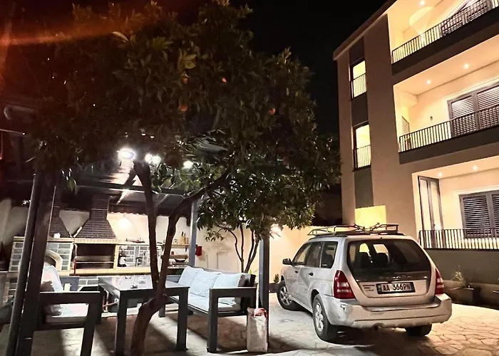 Renovated 2Nd Floor Apt Near City Center Villa 2