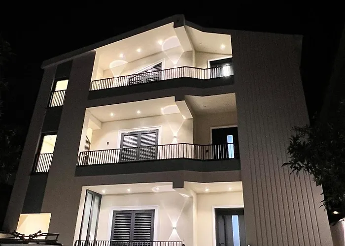 Apartamento Renovated 2Nd Floor Apt Near City Center Villa 2